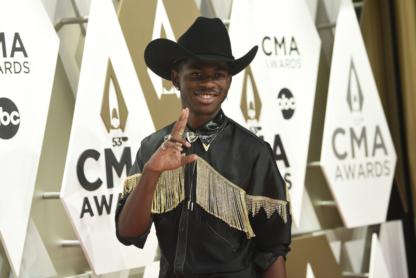 53rd Annual CMA Awards - Arrivals